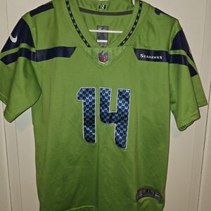 D.K. Metcalf Nike Jersey Youth XL.